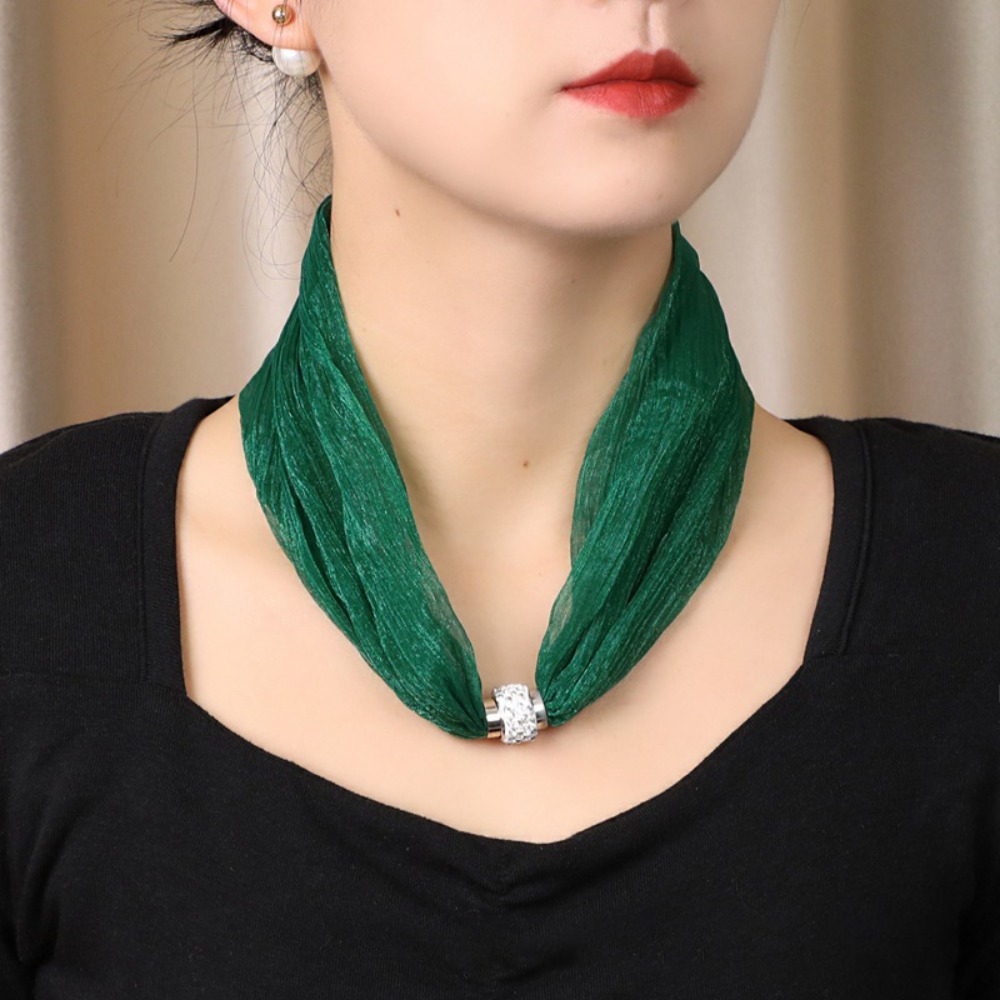 Luksusowy szal damski z magnet – Ascot Neck Scarf recenzja i cena