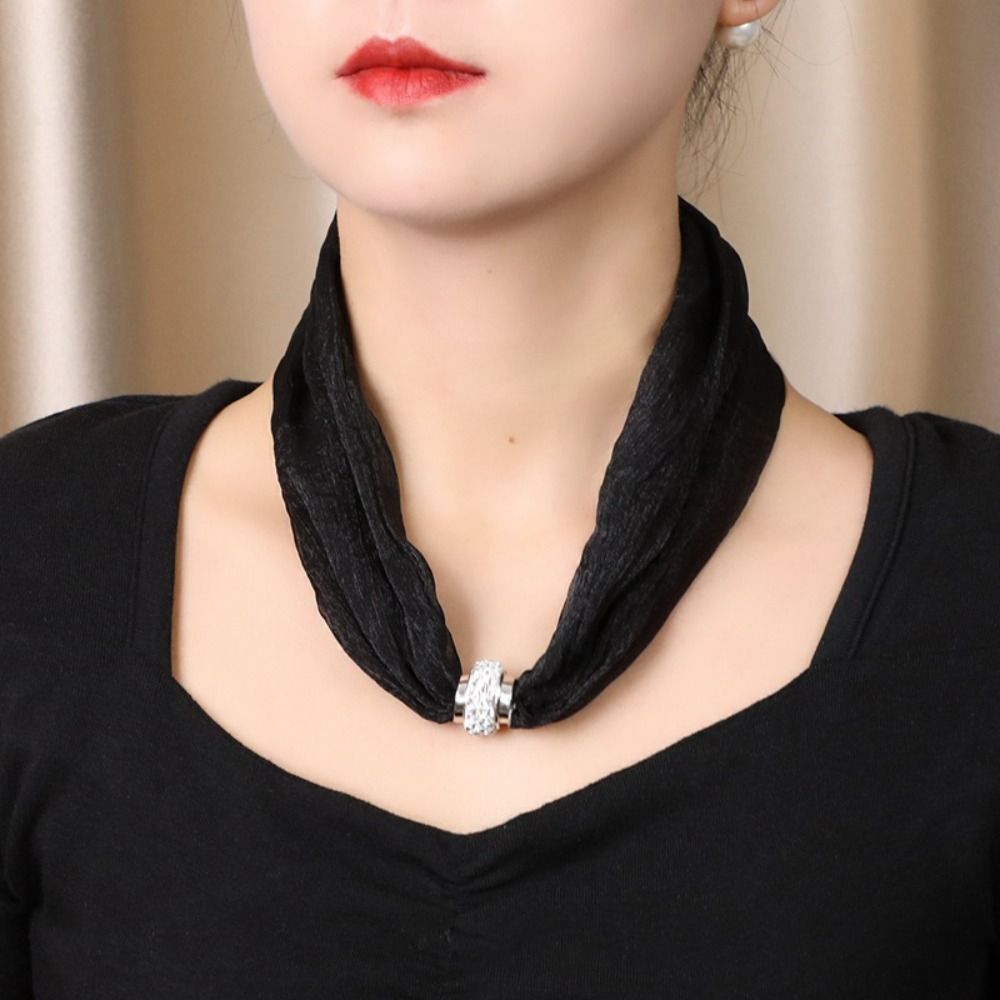 Luksusowy szal damski z magnet – Ascot Neck Scarf recenzja i cena